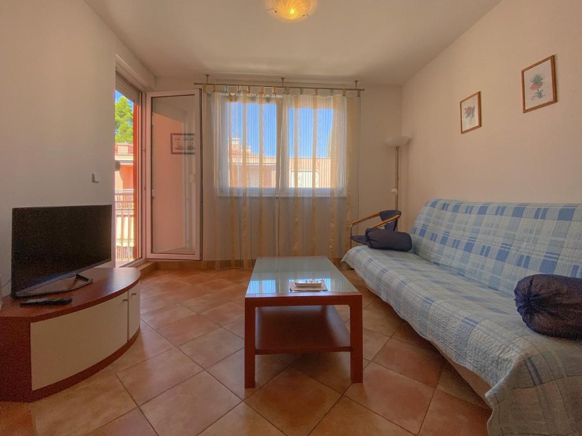 Vesna S Apartment Novigrad Istria Esterno foto